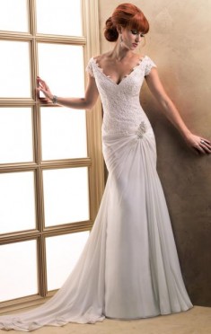 You can get more information about this dress from http://www.queeniewedding.co.uk/dress/fitted- ...