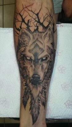 Wolf Tattoos – What’s their Meaning? PLUS Ideas & Photos