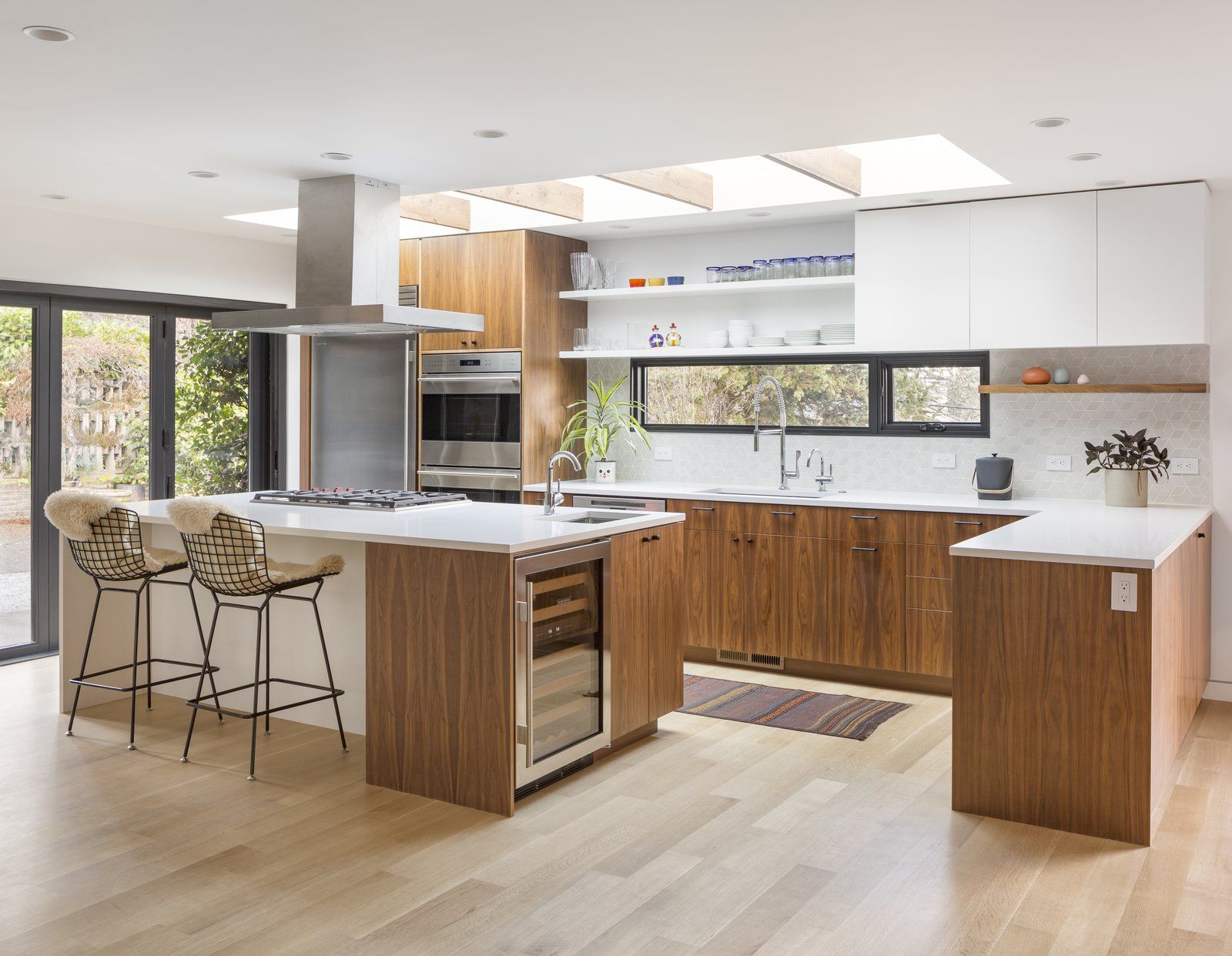 25 Memorable Midcentury Modern Kitchen Renovations