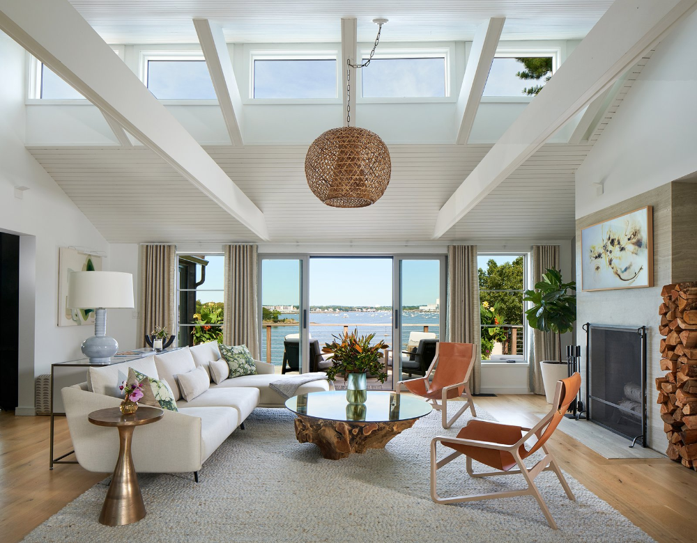 This Seaside Home Offers Comfort and Views For Today’s Modern Family