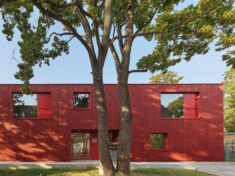 Birk Heilmeyer und Frenzel uses air-raid shelter as foundation for red daycare centre