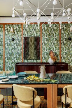 Ten joyful interiors with decorative printed wallpaper