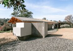 House in Los Angeles 1 Art Studio and Residential Compound / The LADG