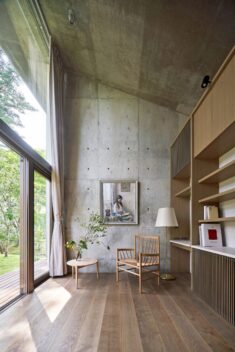 READ & Architects builds retirement house that doubles as a vacation home in Japanese mount ...