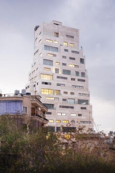 Aya Tower  / SOA Architectes
