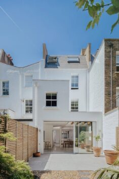 Studio Varey Architects celebrates natural light in Notting Hill house renovation