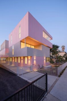 Yu2e draws upon historic styles to create pink housing block in Los Angeles
