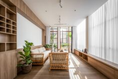 Alone House / Story Architecture