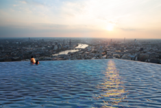 The World’s First 360-Degree Infinity Pool Is Proposed to Tower Above London