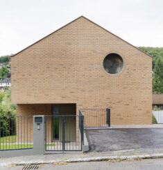 Brick All Over House / Work Space Architekten + Pf architekten