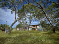 Waitpinga Retreat / Mountford Williamson Architecture