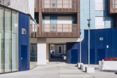 Living in the Blue / Atelier(s) Alfonso Femia