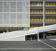 POAL Car Handling Facility / Plus Architecture