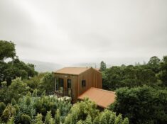 Portola Valley Residence by Malcolm Davis Architecture