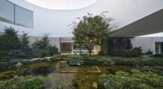 From the Garden House / KWK Promes
