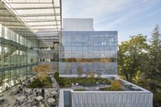 Phil and Penny Knight Campus for Accelerating Scientific Impact / Ennead Architects + Bora Archi ...
