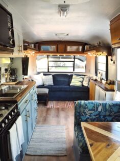 A 1986 Fleetwood Trailer Gets a Cozy, Colorful DIY Makeover