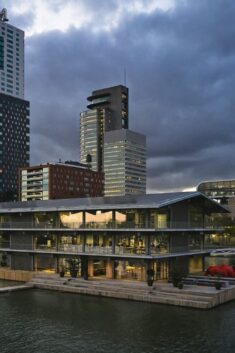 Powerhouse Company builds floating office in Rotterdam’s Rijnhaven
