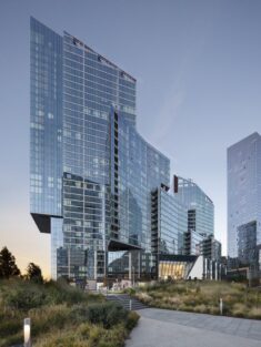 2 Waterline Square Building / Kohn Pedersen Fox Associates