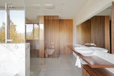 5 Homes With Marvelous Bathrooms