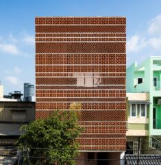 Apartment in Binh Thanh / Sanuki Daisuke architects