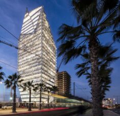 Casablanca Finance City Tower  / Morphosis Architects