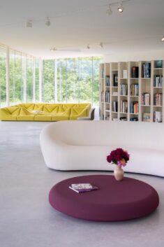 Château La Coste shows Pierre Paulin furniture in Oscar Niemeyer pavilion
