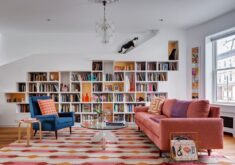 House for Booklovers and Cats / Barker Associates Architecture Office