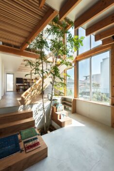 House with a Margin / yukawa design lab