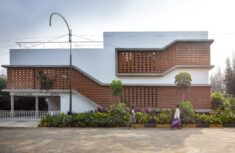 Inside Out House / Gaurav Roy Choudhury Architects GRCA