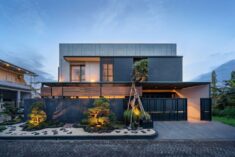 J House / y0 Design Architect