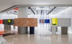 MOMIC Watch Assembly Store / Atelier TAO+C