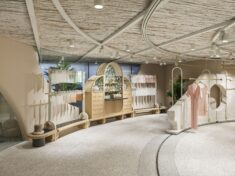 Ulupinar Textile Headquarters Showroom / Zemberek Design
