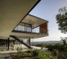 Villa K / Marion Regitko Arquitectos + Igloo Design