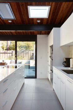 Klopf Architecture updates mid-century Eichler home in Silicon Valley